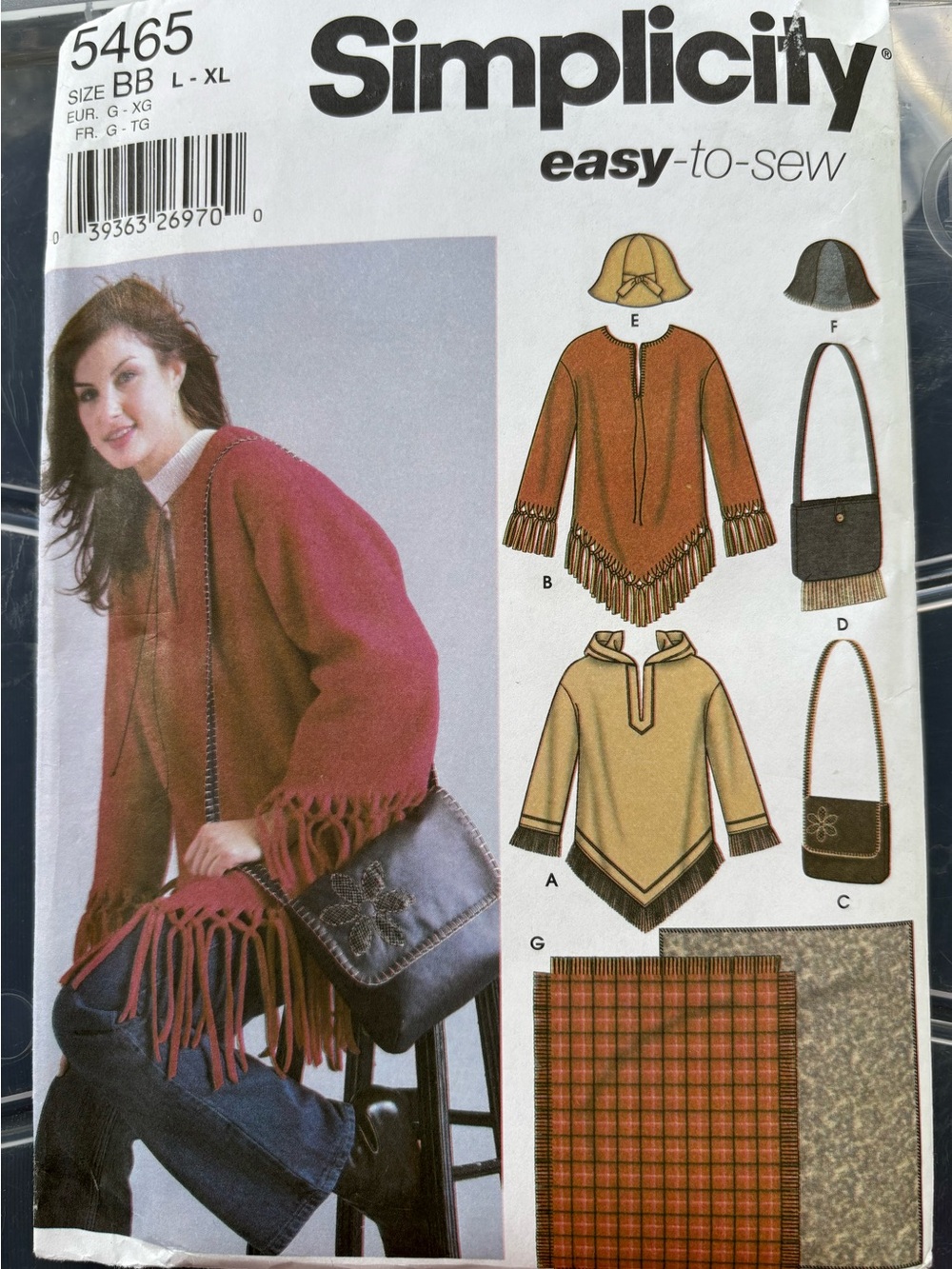 Simplicity Easy-To-Sew Pattern 5465 BB for Misses’ Pullover, Bag, Hat & Blanket